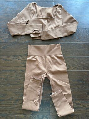 Ribbed Seamless Crop Top & High-Waist Leggings Set